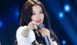 娱乐吃瓜酱她喜欢月亮,娱乐吃瓜酱的月亮之恋